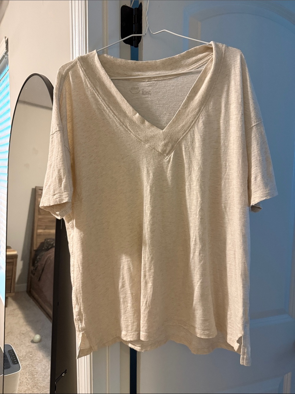 aerie Cream V-Neck Short Sleeve Tee